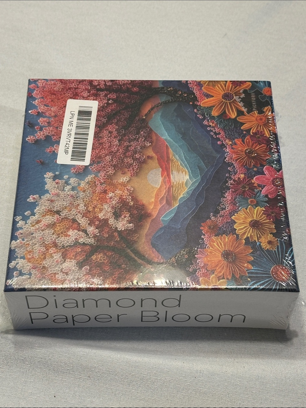 Amazon Diamond Paper Bloom 1000 pc Puzzle Unopened Box